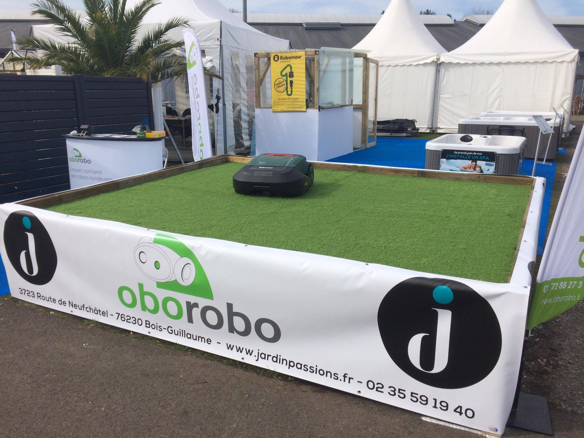 Stand Oborobo à la Foire de Rouen 2017. Robot en fonctionnement 